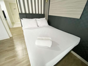 Homey and Cozy Living Studio Amartha View Apartment By Travelio